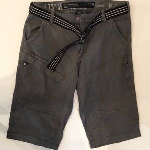 Tapered leg Capri cargo short